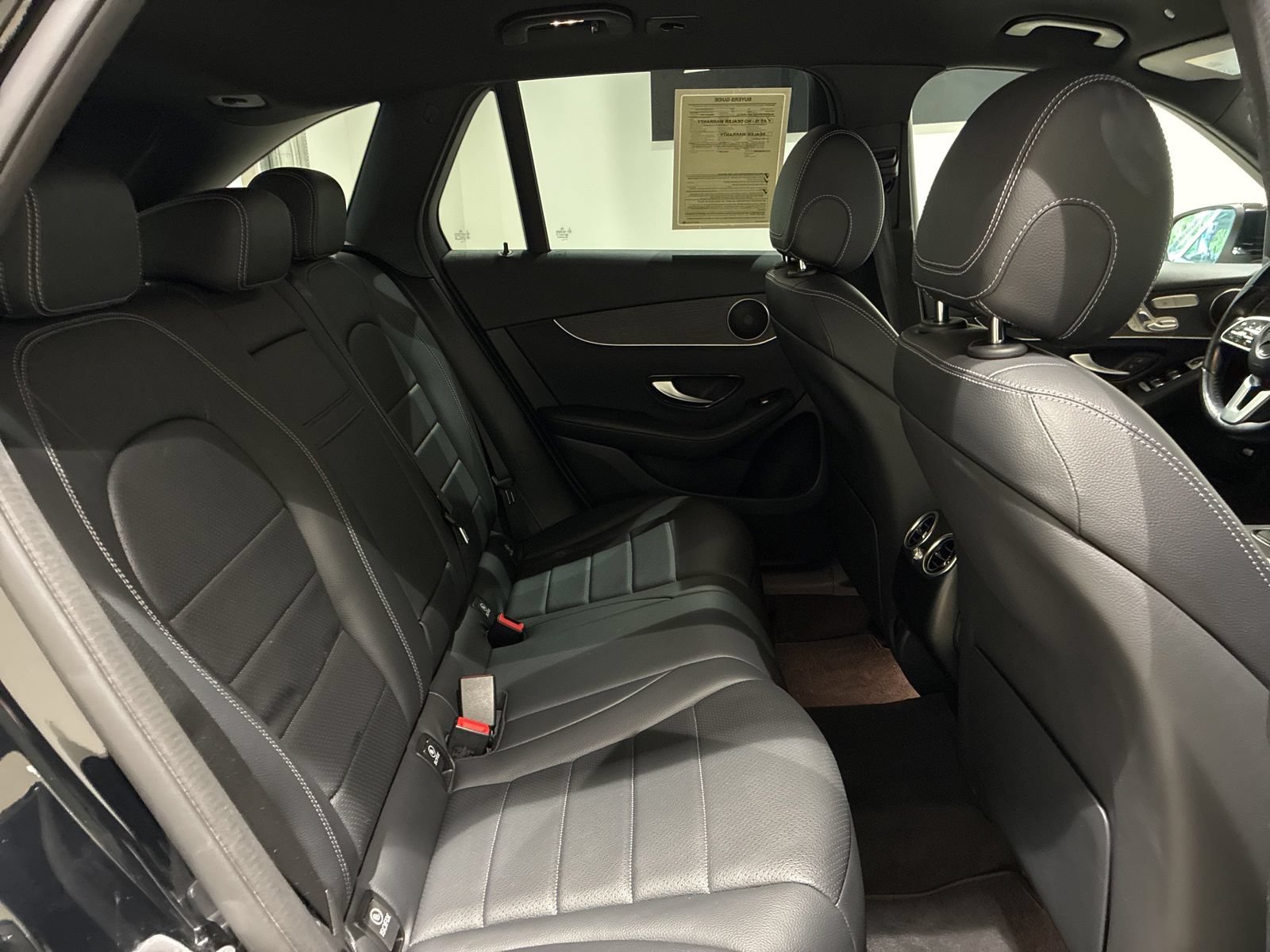 Used 2022 Mercedes-Benz GLC 300 4MATIC image 12