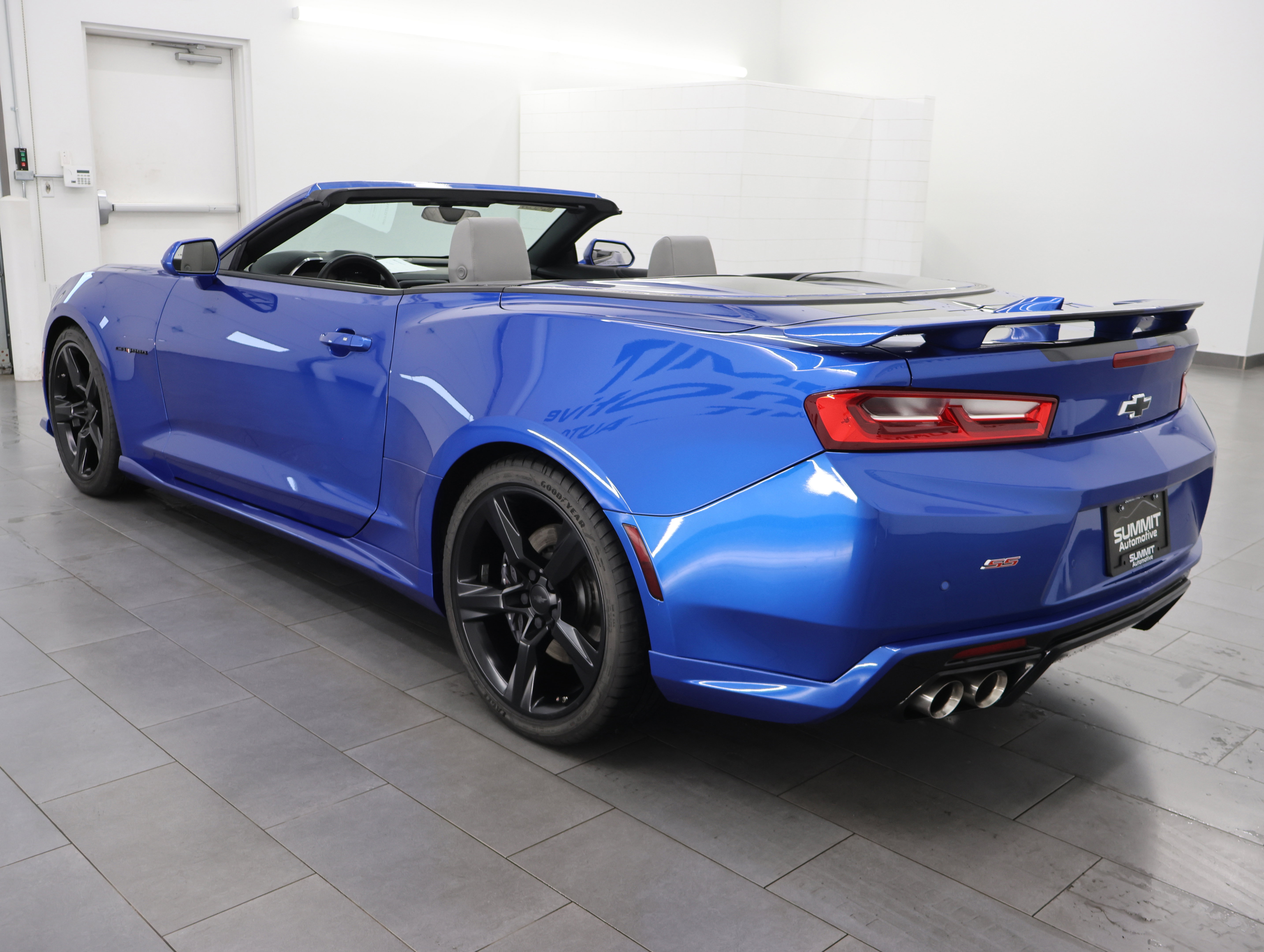Used 2018 Chevrolet Camaro SS w/ LPO, Ground Effects Package RWD image 47