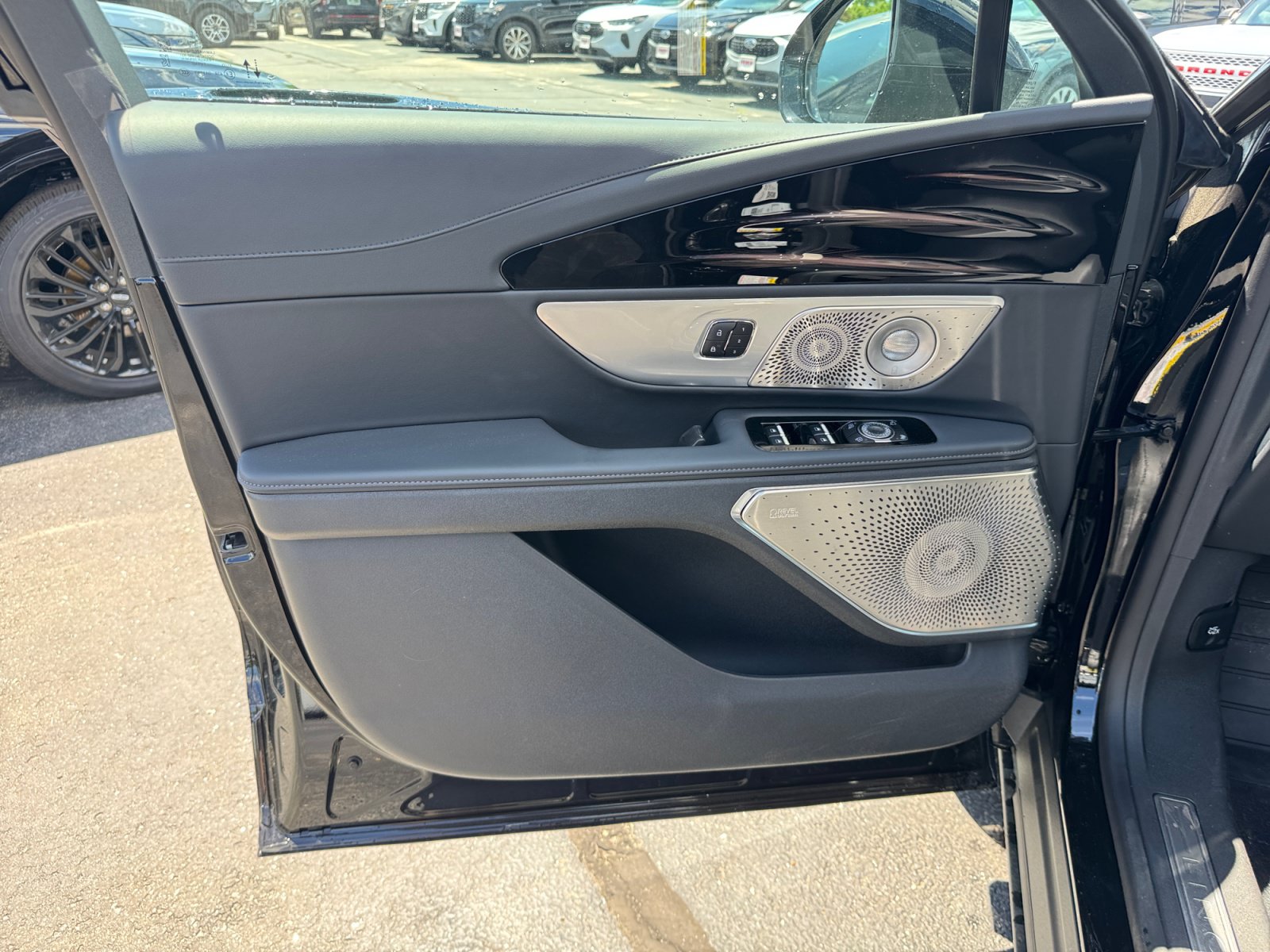 New 2026 Lincoln Nautilus Reserve AWD/4WD image 24