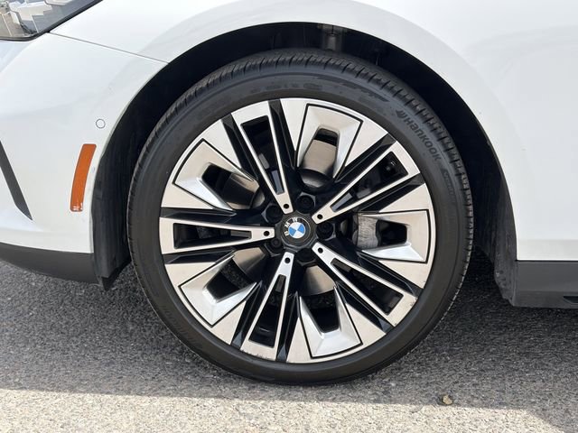 Used 2025 BMW 530i RWD image 10