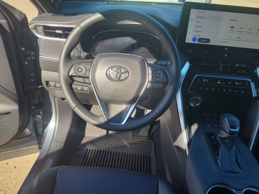 Certified 2024 Toyota Venza Limited image 19