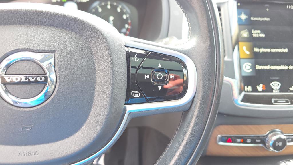 Used 2021 Volvo XC90 T6 Momentum w/ Climate Package image 22