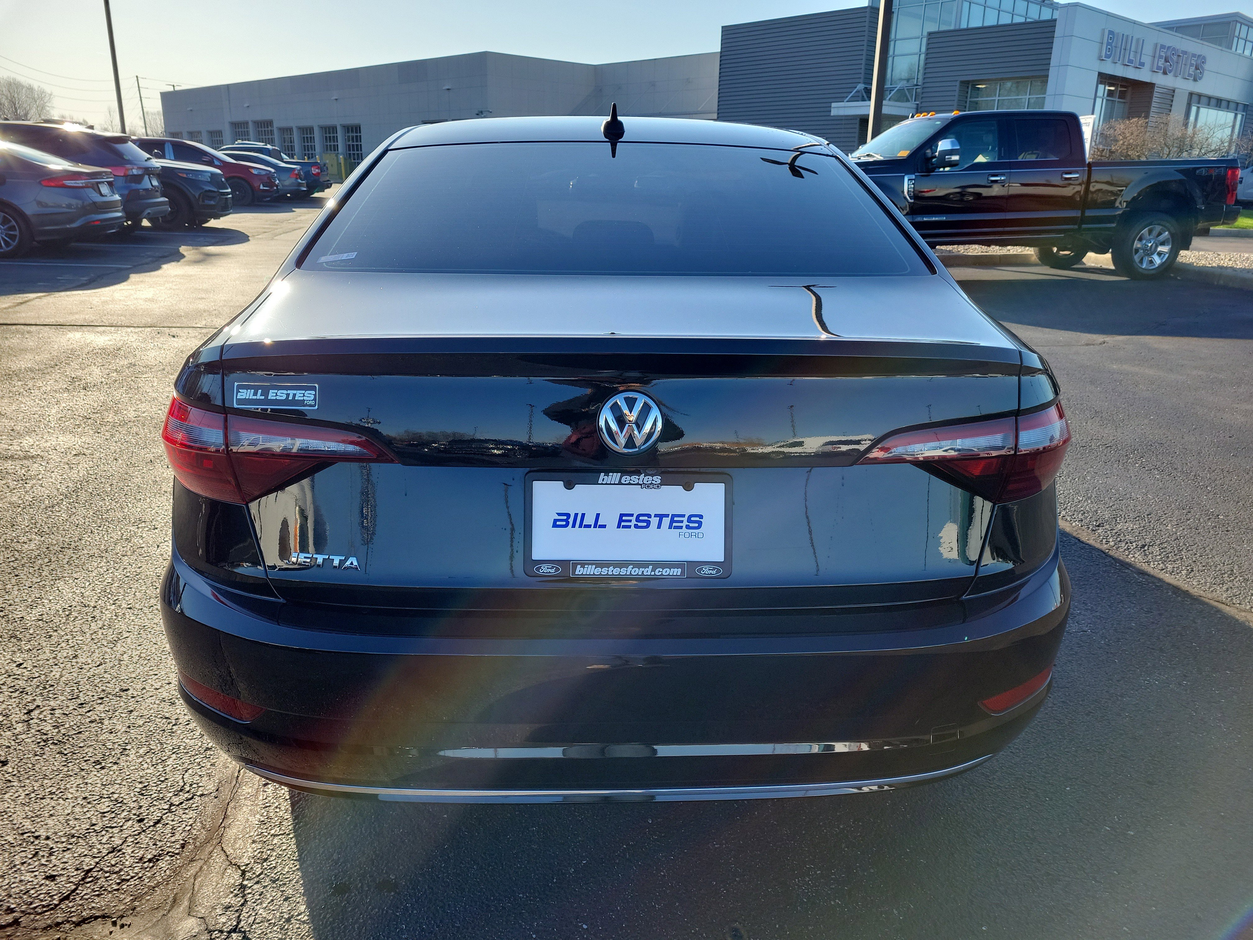 Used 2020 Volkswagen Jetta SE image 3