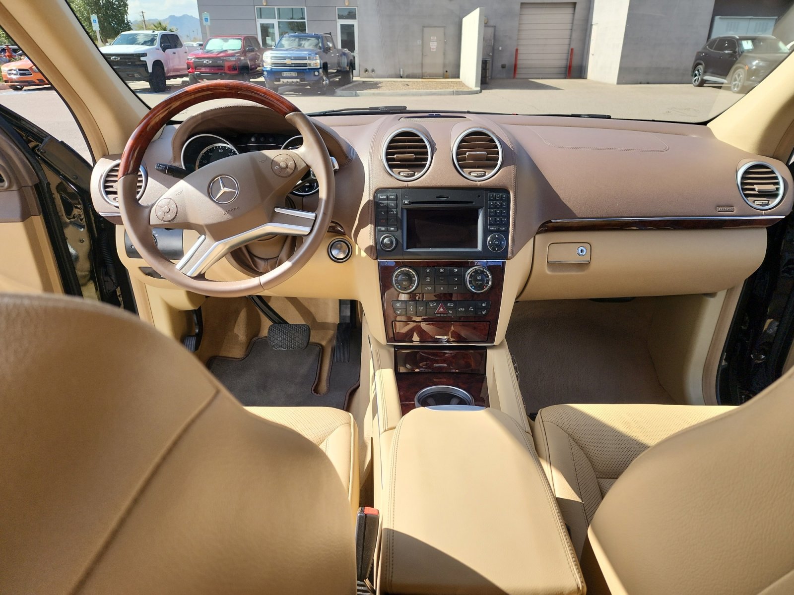 Used 2011 Mercedes-Benz GL 550 4MATIC w/ Chrome Accessory Pkg image 20