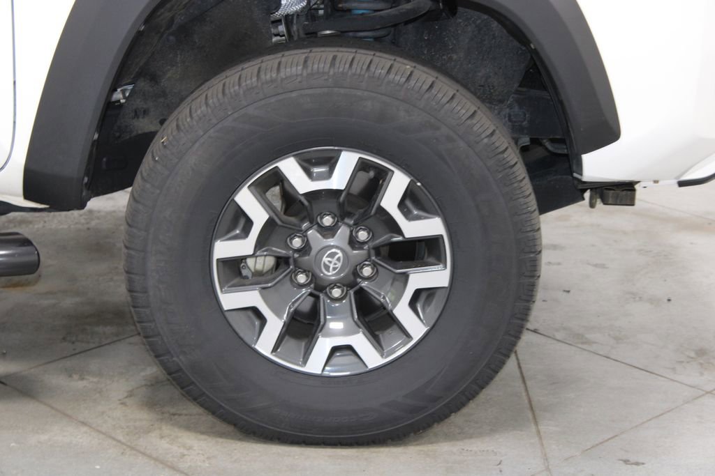 Used 2022 Toyota Tacoma TRD Off-Road w/ Technology Package image 13