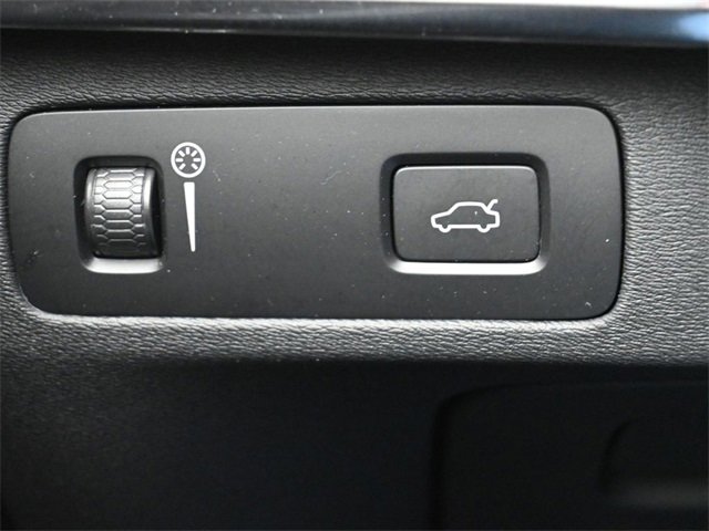 Used 2022 Volvo XC90 T6 Momentum w/ Climate Package image 29