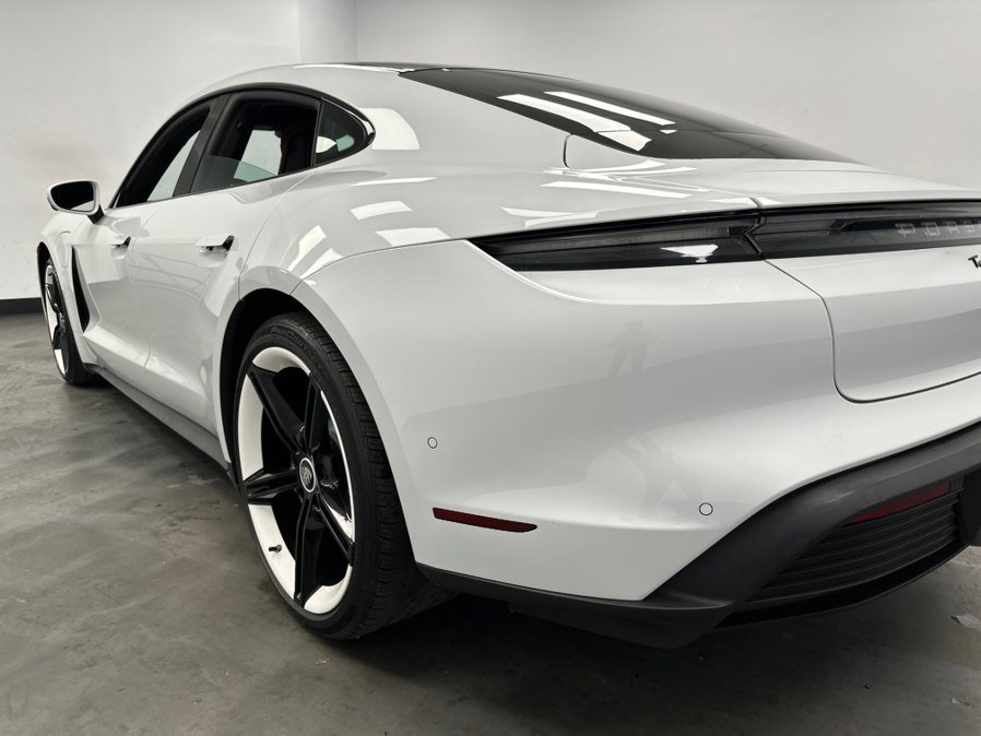 Used 2020 Porsche Taycan 4S image 21