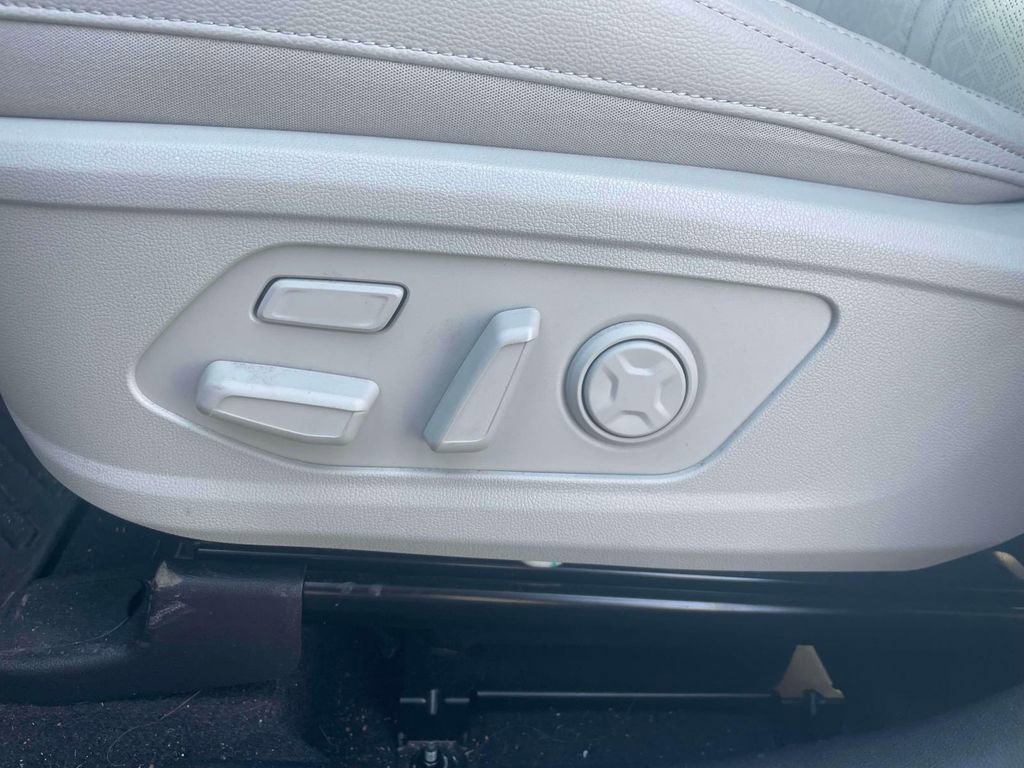 Used 2023 Kia Sorento SX Prestige image 20