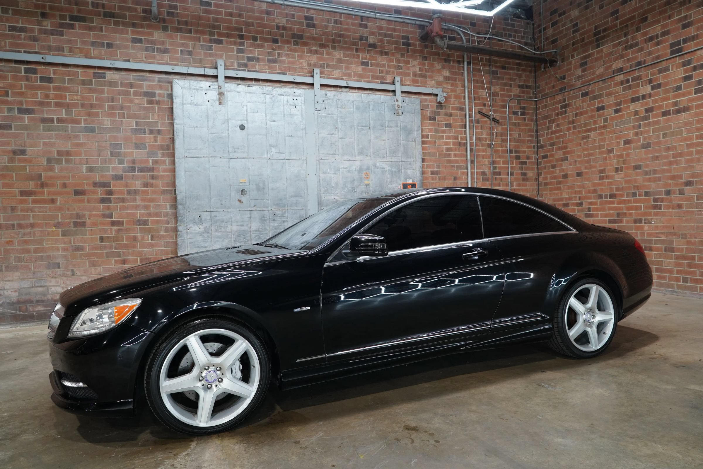 Used 2011 Mercedes-Benz CL 550 4MATIC w/ Sport Pkg Plus One image 8