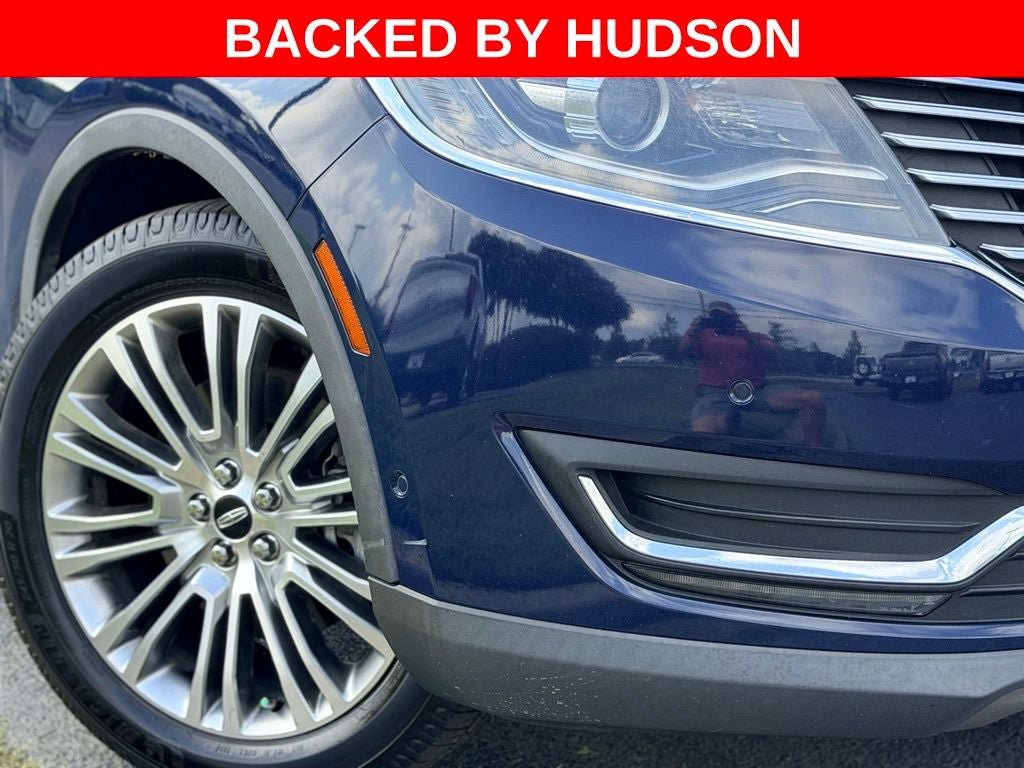 Used 2018 Lincoln MKX Reserve w/ Driver Assistance Package FWD image 3
