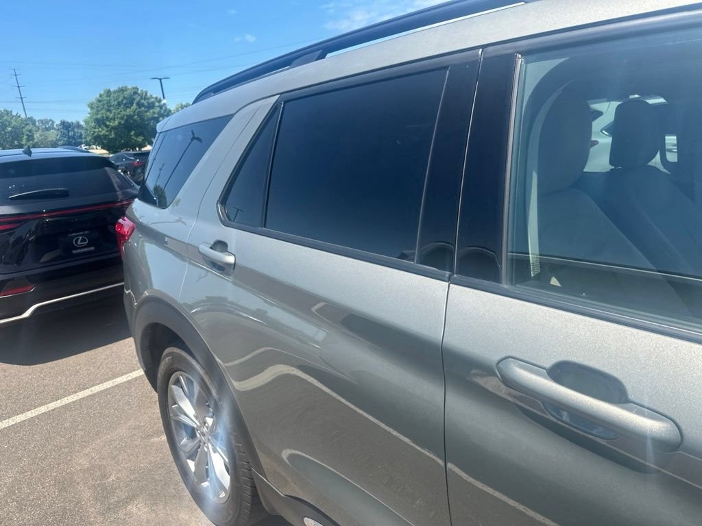 Used 2020 Ford Explorer XLT w/ Equipment Group 202A AWD/4WD image 25