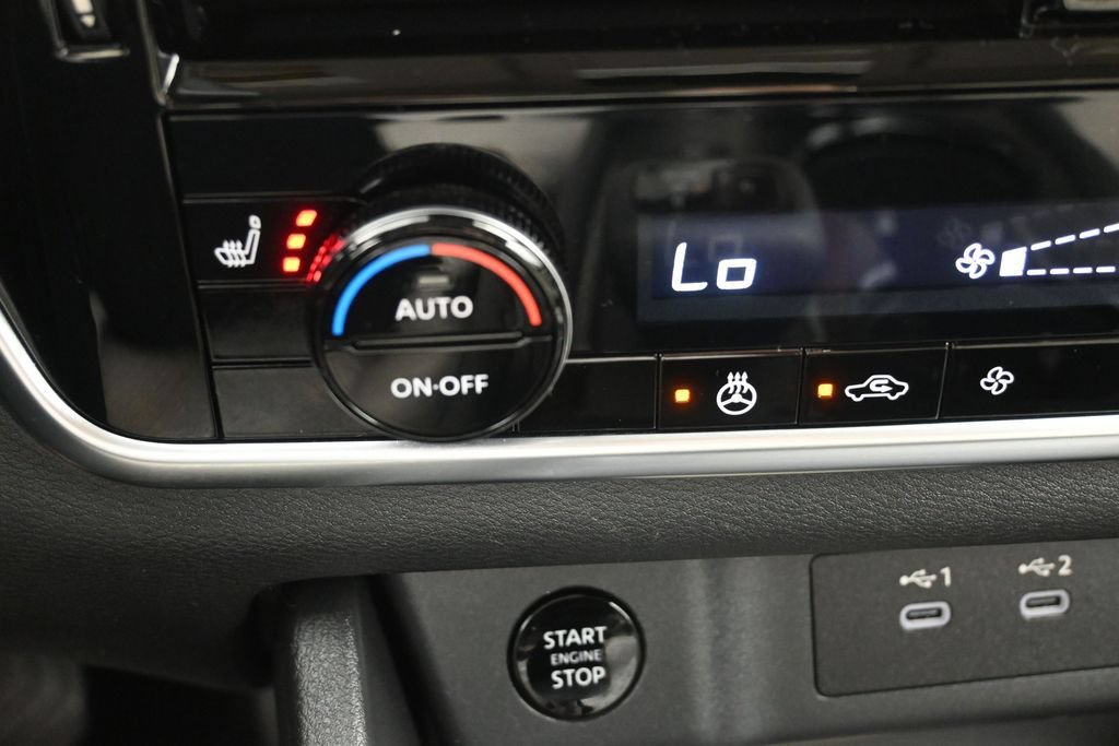 Certified 2025 Nissan Rogue SL AWD/4WD image 36