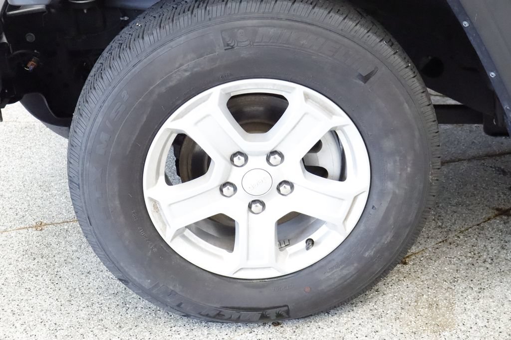 Used 2022 Jeep Wrangler Unlimited Sport AWD/4WD image 12