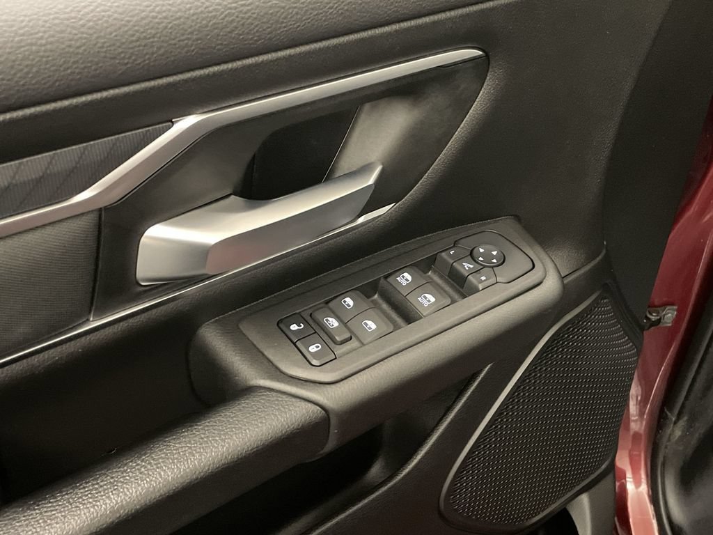 Used 2025 RAM 1500 Big Horn AWD/4WD image 16