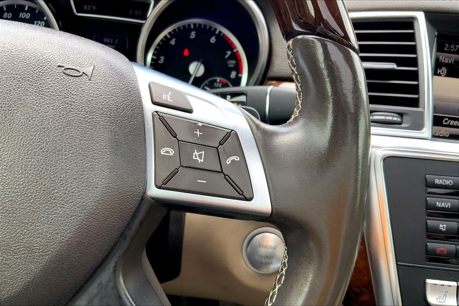 Used 2014 Mercedes-Benz GL 550 4MATIC image 25