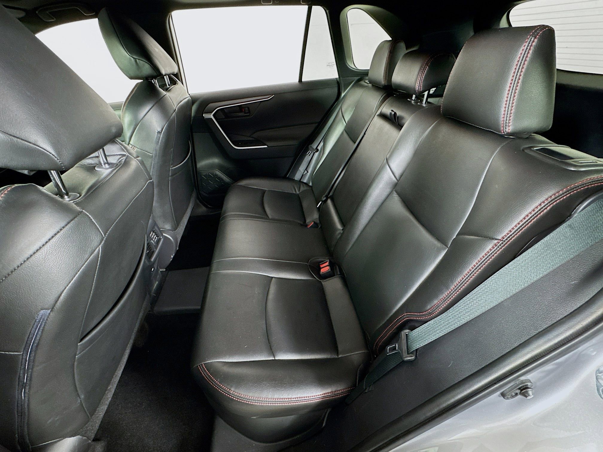 Certified 2021 Toyota RAV4 SE w/ Weather & Moonroof Package AWD/4WD image 18