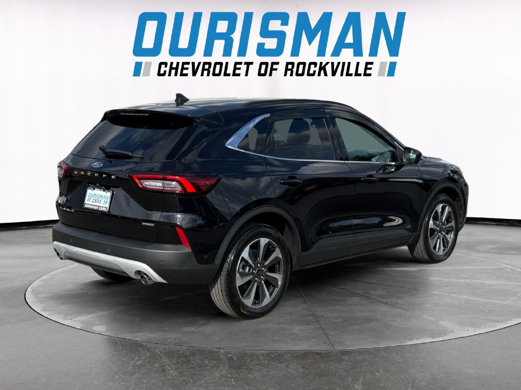 Used 2023 Ford Escape Platinum w/ Premium Technology Package AWD/4WD image 6