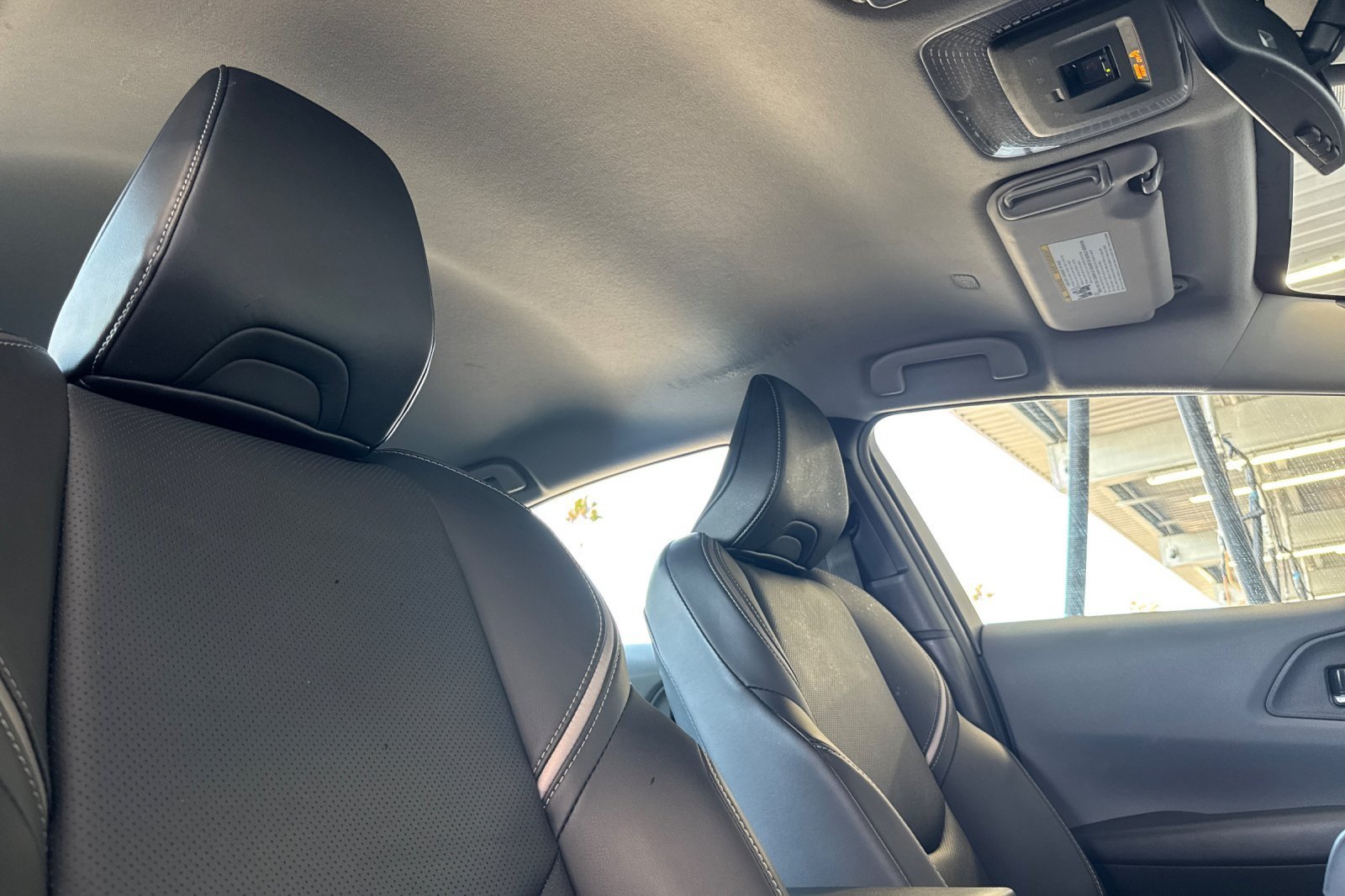 Certified 2025 Toyota Prius XLE FWD image 15