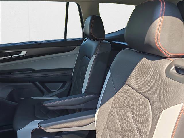 New 2026 Volkswagen Atlas Peak Edition image 16