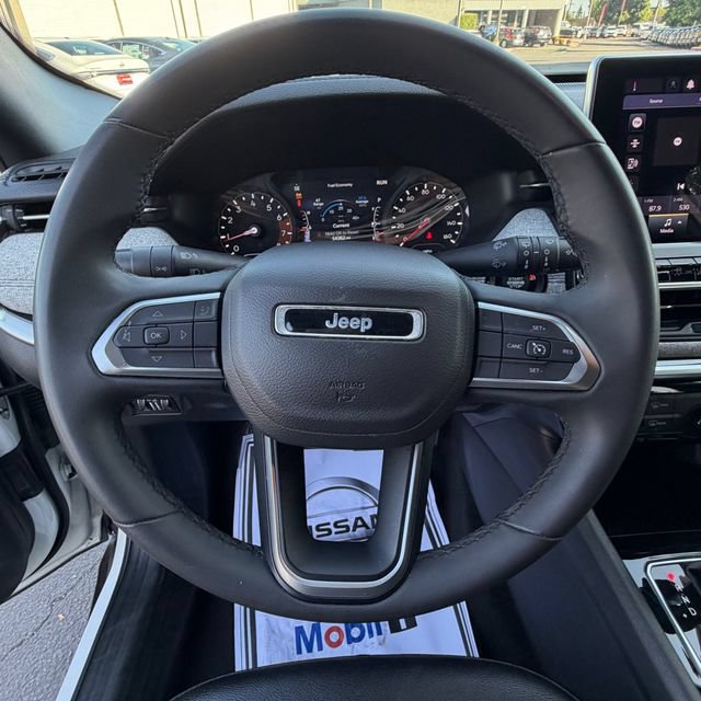 Used 2024 Jeep Compass Latitude AWD/4WD image 18