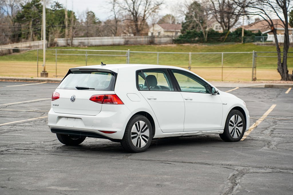 Used 2016 Volkswagen e-Golf SE w/ DC Fast Charging Package image 5