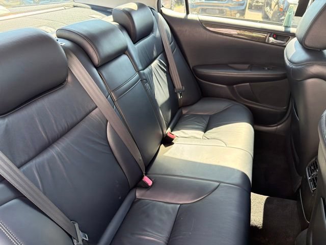 Used 2004 Lexus ES 330 w/ Premium Pkg FWD image 26