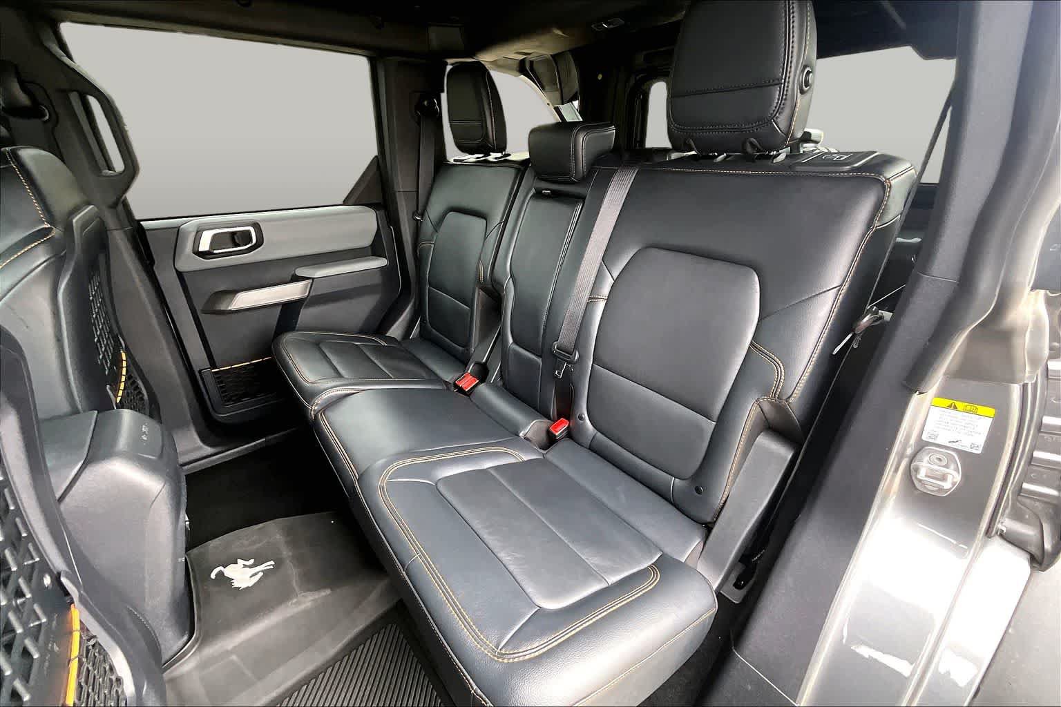 Used 2023 Ford Bronco Badlands w/ Sasquatch Package AWD/4WD image 19