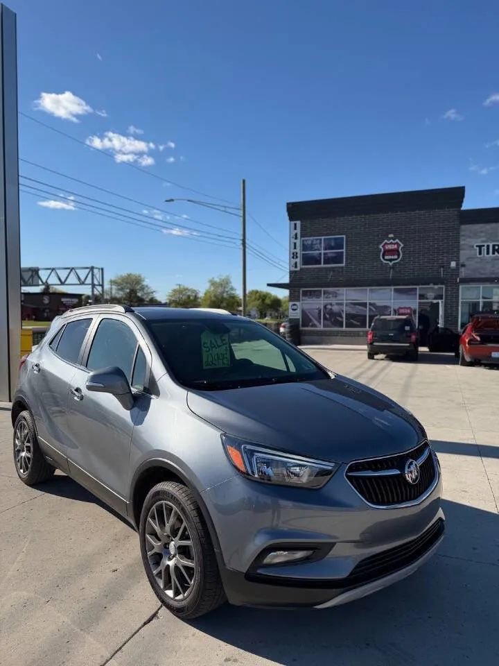 Used 2019 Buick Encore Sport Touring AWD/4WD image 1