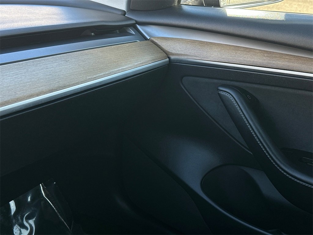 Used 2022 Tesla Model 3 image 27