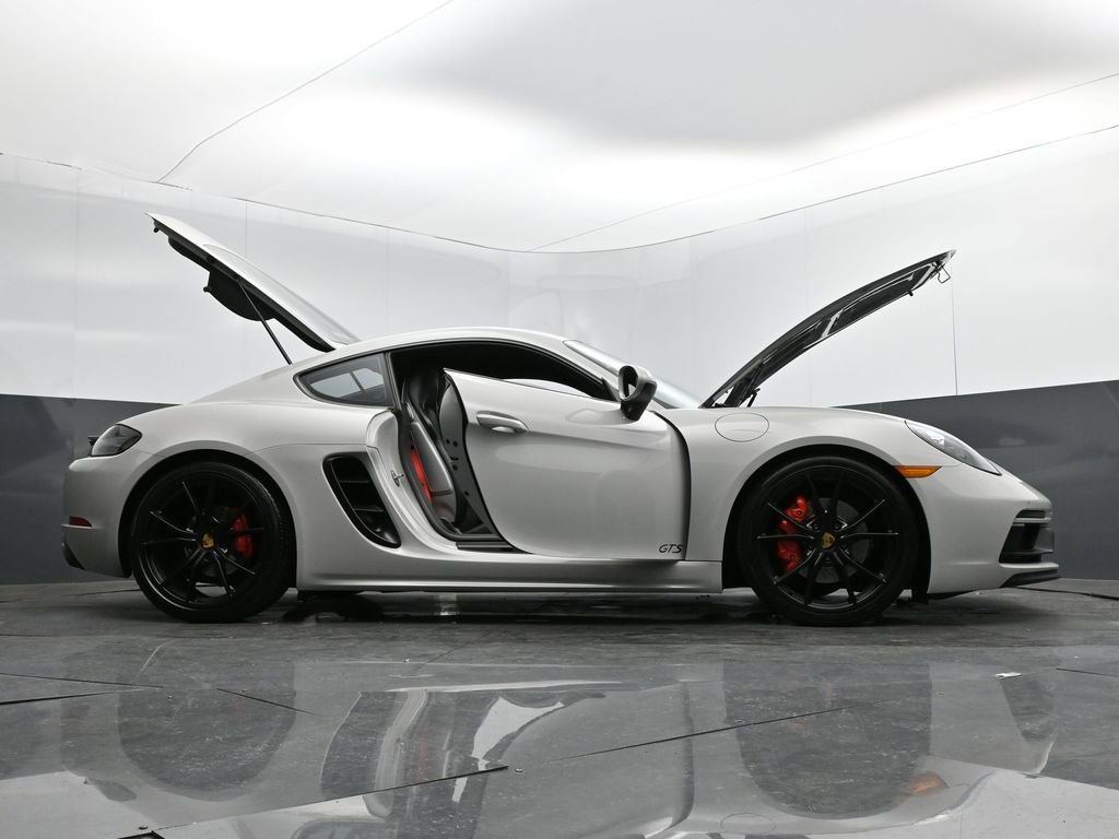 Used 2018 Porsche 718 Cayman GTS image 34