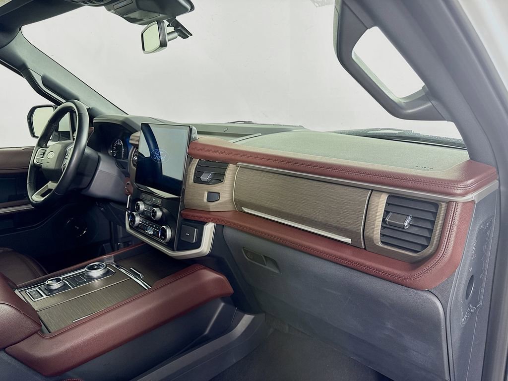 Used 2024 Ford Expedition Max Limited image 31