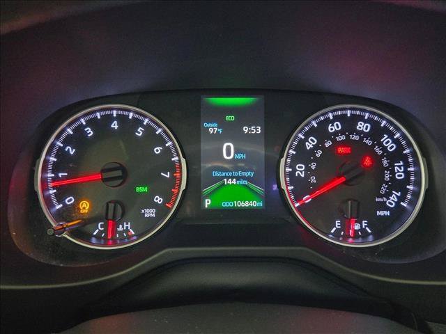 Used 2020 Toyota RAV4 XLE w/ Convenience Package FWD image 11