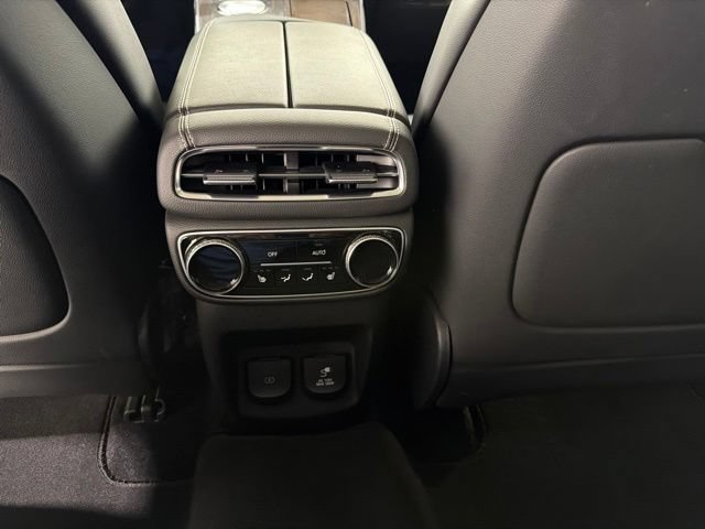 Used 2022 Genesis GV80 2.5T w/ Prestige Package 04 AWD/4WD image 24