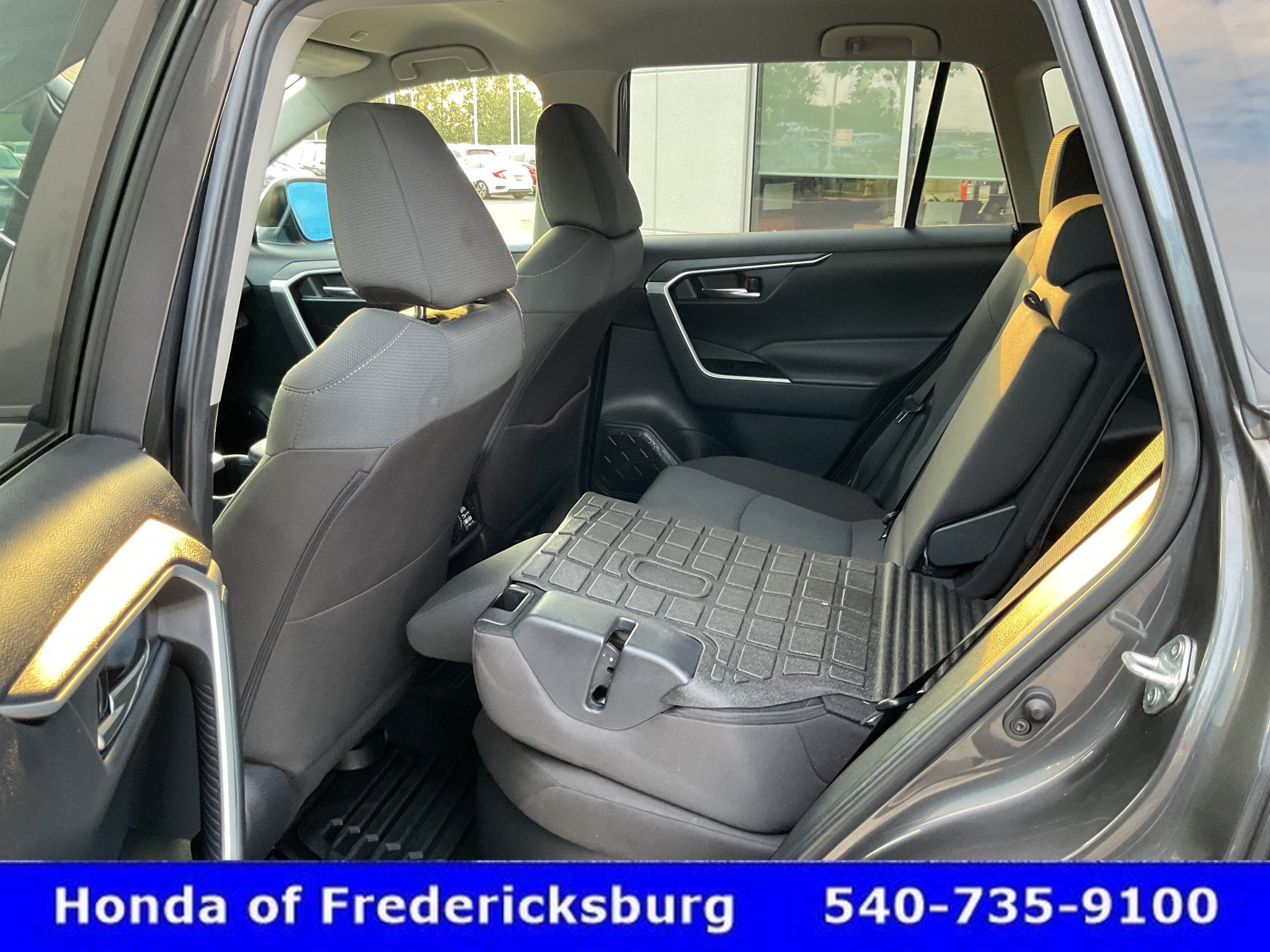 Used 2024 Toyota RAV4 XLE AWD/4WD image 23