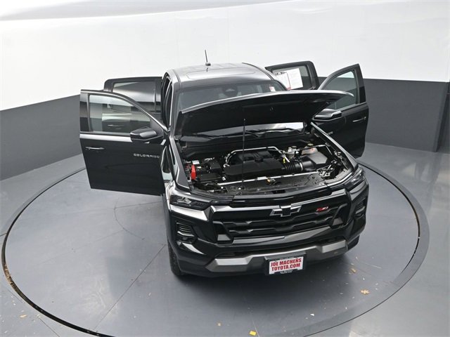 Used 2025 Chevrolet Colorado Z71 w/ Technology Package image 36