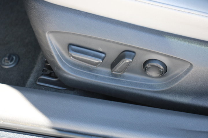 Used 2022 Toyota Camry XSE image 12