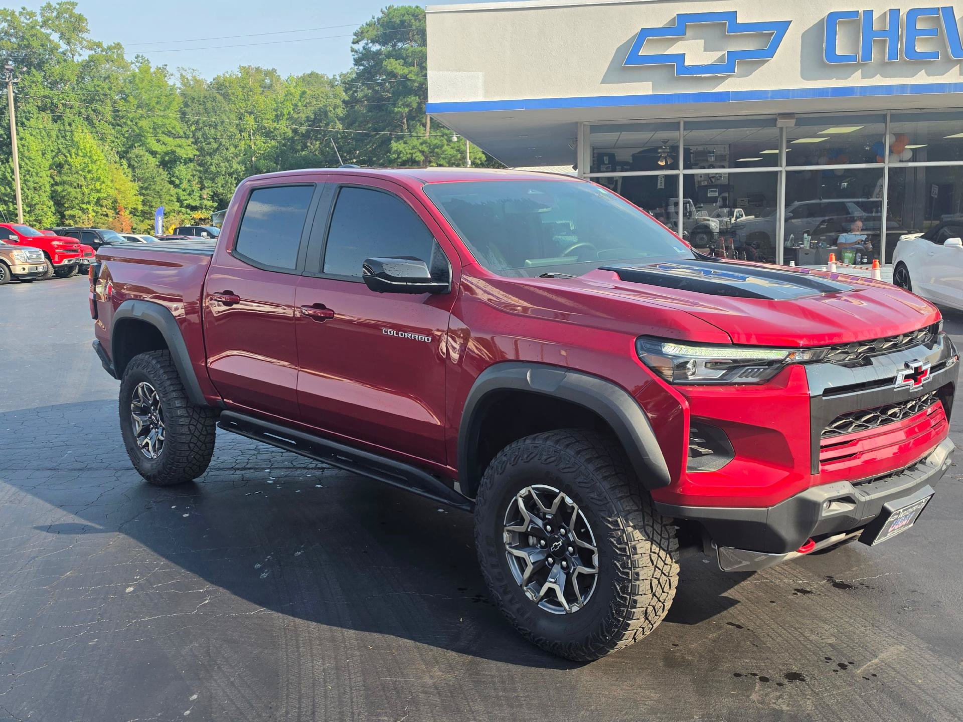 Used 2024 Chevrolet Colorado ZR2 w/ ZR2 Convenience Package III AWD/4WD image 5