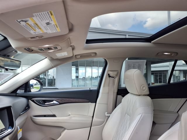 Used 2023 Buick Envision Avenir FWD image 32