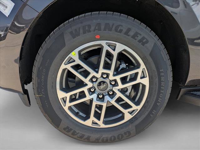 New 2025 Ford Expedition Active image 23