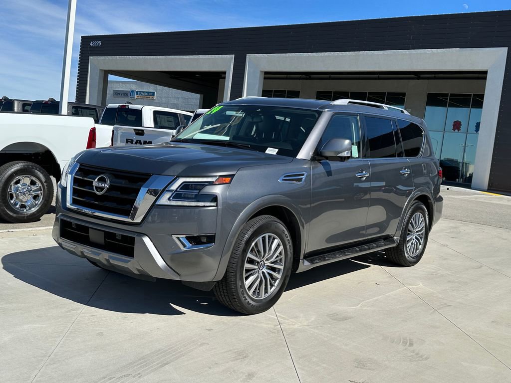 Used 2024 Nissan Armada SL w/ Captain's Chairs Package image 2