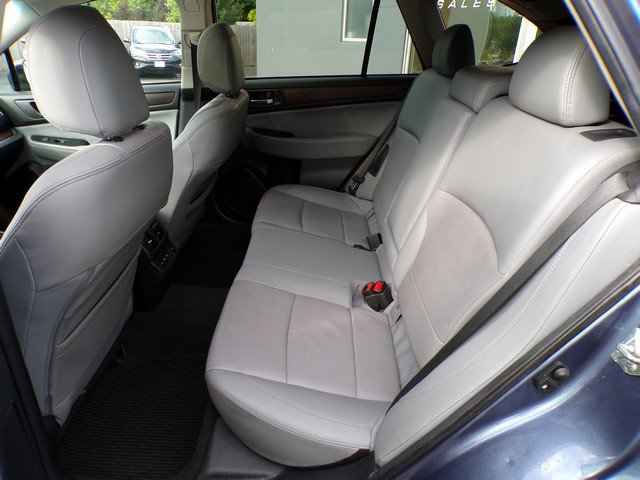 Used 2018 Subaru Outback 2.5i Limited AWD/4WD image 10