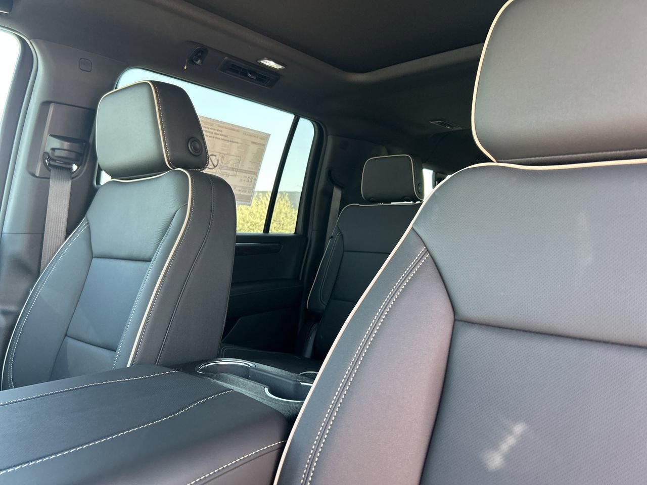 New 2026 Chevrolet Suburban Premier AWD/4WD image 23