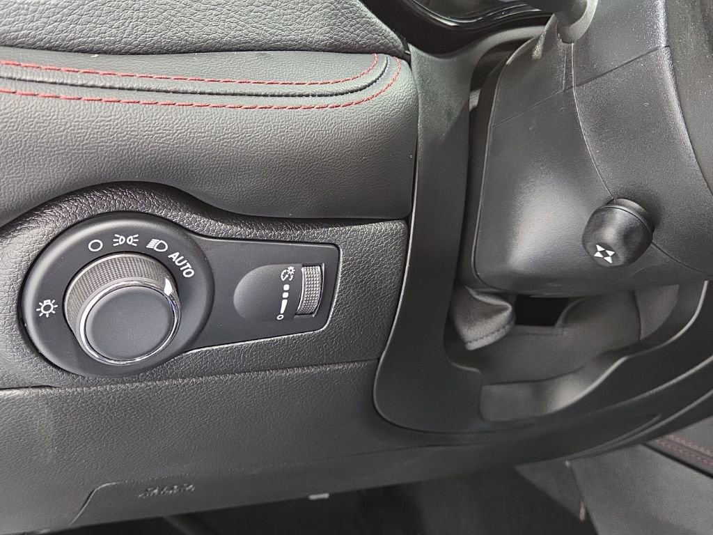 Used 2025 Dodge Durango GT AWD/4WD image 30