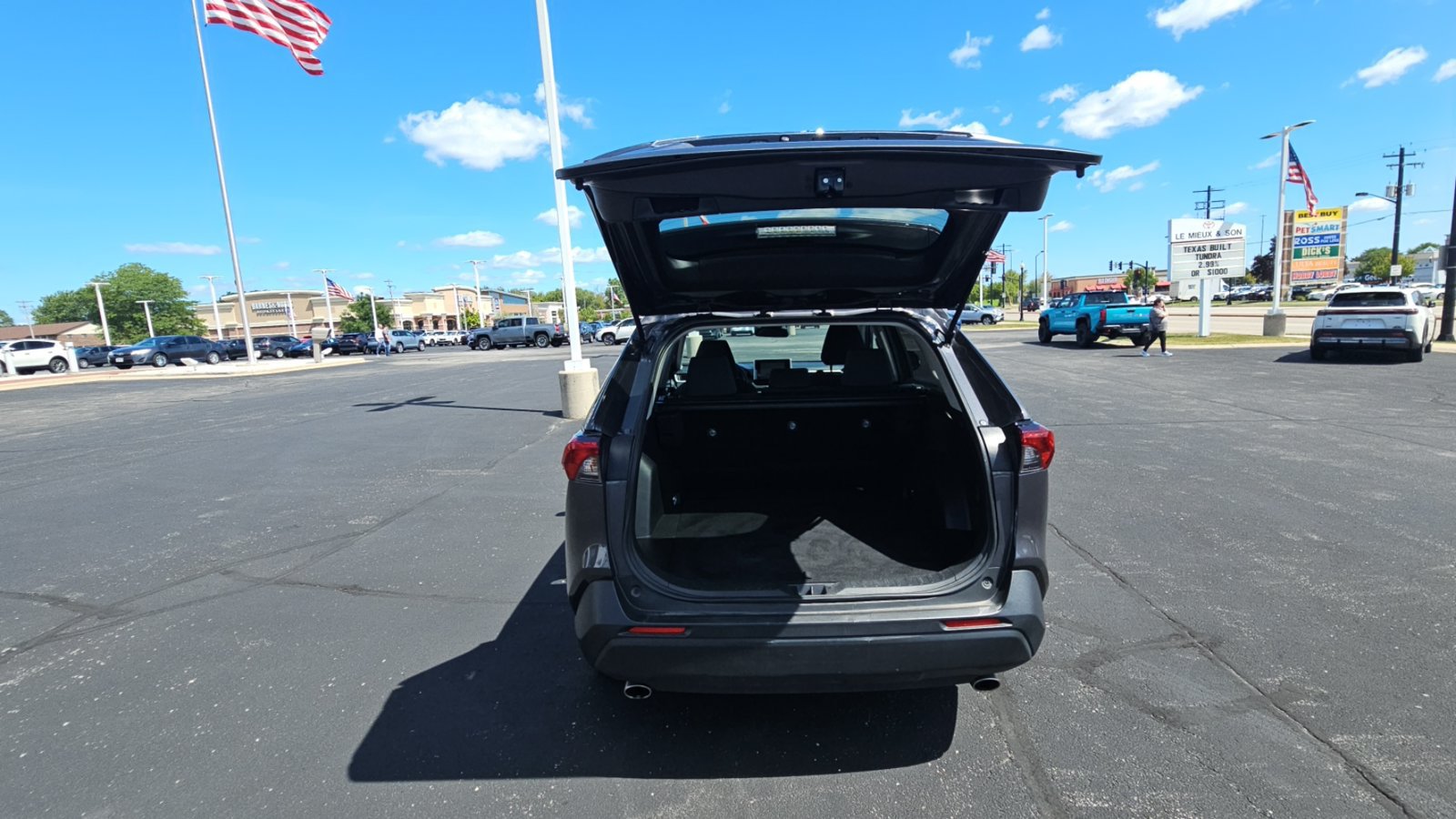 Certified 2025 Toyota RAV4 XLE AWD/4WD image 27