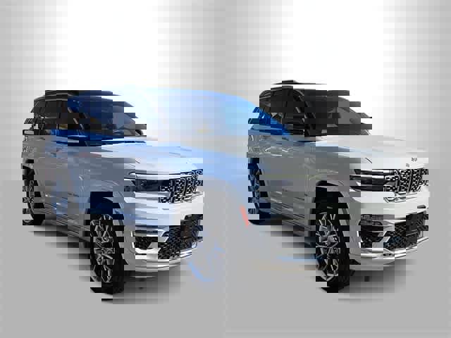 Used 2022 Jeep Grand Cherokee Summit image 2