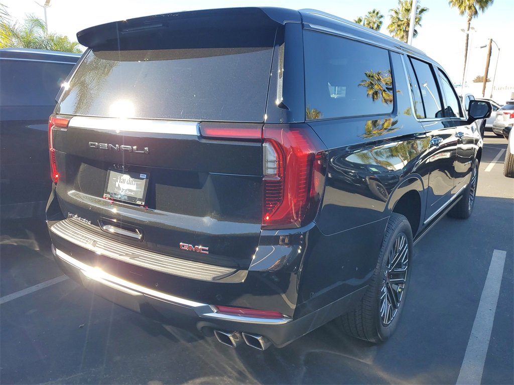 New 2026 GMC Yukon XL Denali w/ Denali Reserve Package image 4