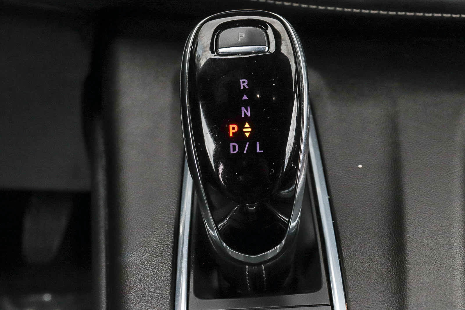 Used 2023 Cadillac Escalade Premium Luxury AWD/4WD image 26