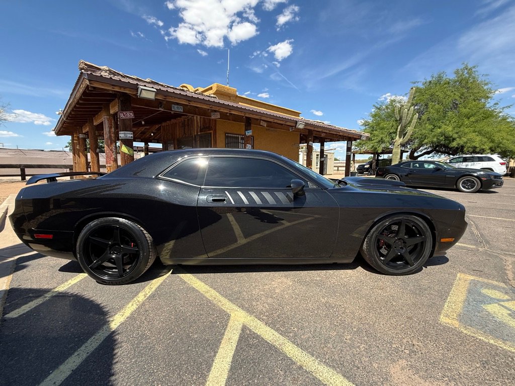 Used 2010 Dodge Challenger R/T RWD image 9