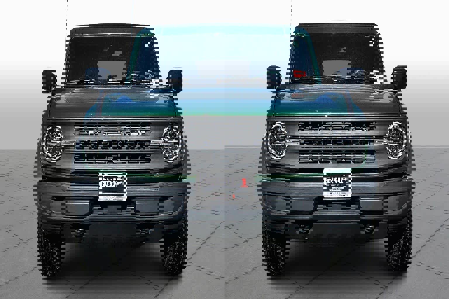 Used 2023 Ford Bronco Base image 3