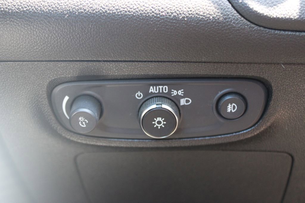 Used 2020 Buick Encore GX Select w/ Sport Touring Package FWD image 24